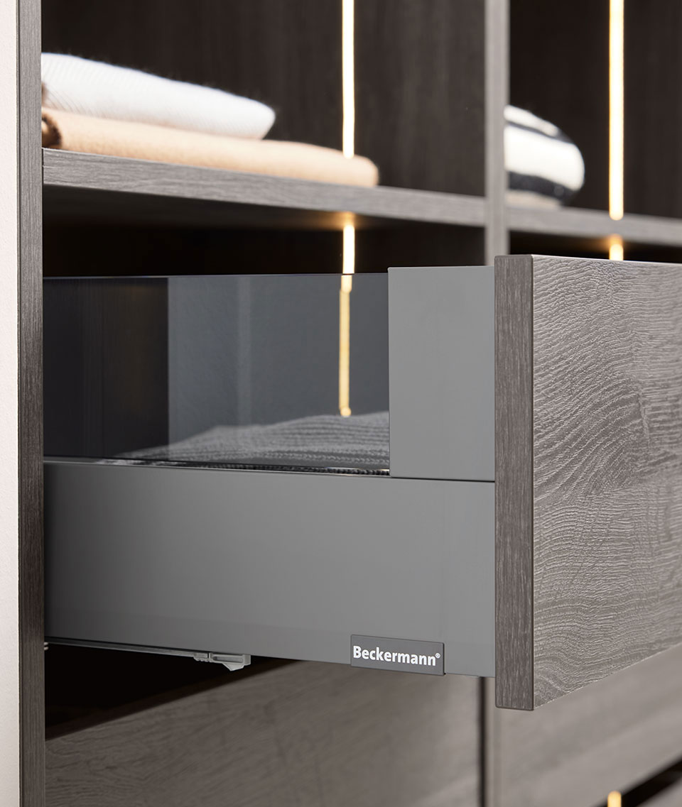 23700_Beckermann_MerivoGlas_Frontblende